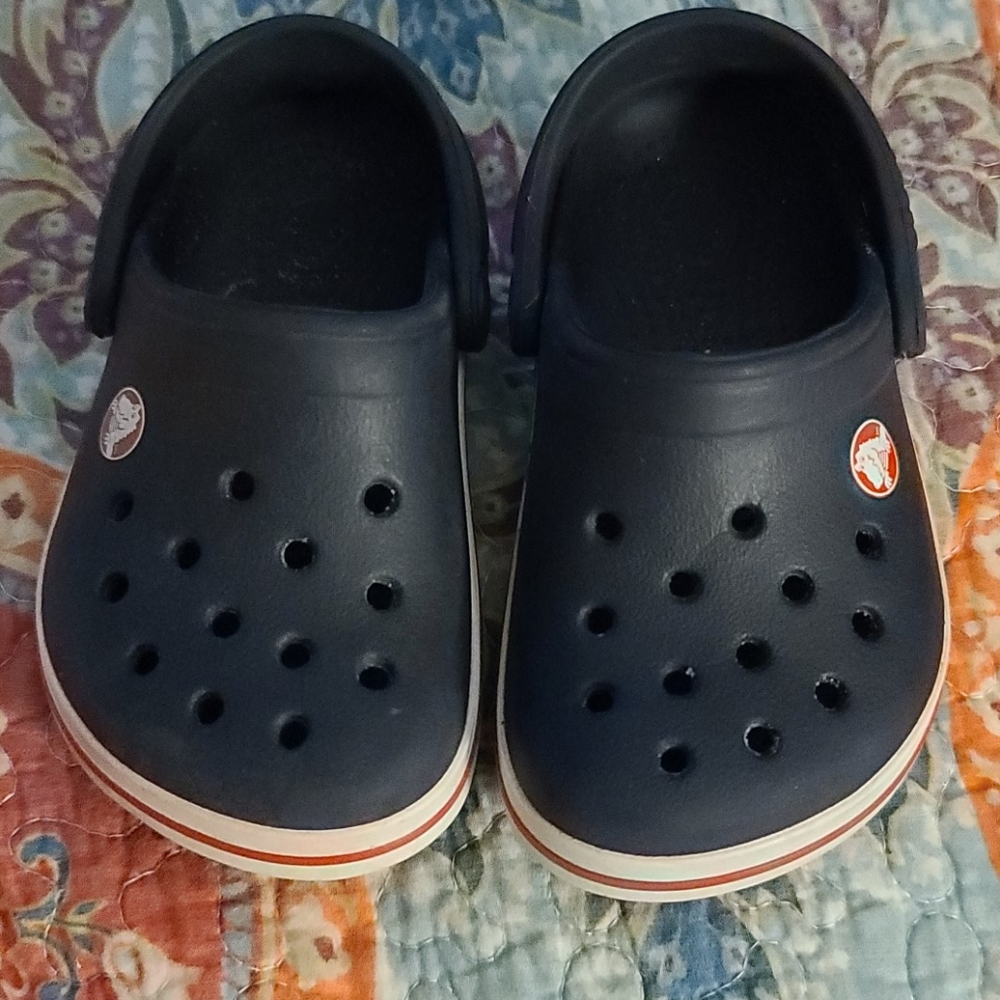 CROCS, INFANTS size 4 to5